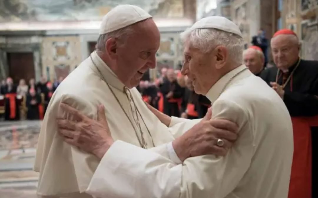 “Dos pastores, una sola fe”: La relación entre el Papa Francisco y el Papa emérito Benedicto XVI